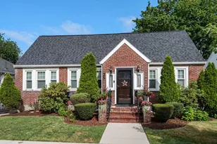 25 Piermont St, Watertown, MA 02472 - Photo 2