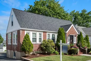 25 Piermont St, Watertown, MA 02472 - Photo 4