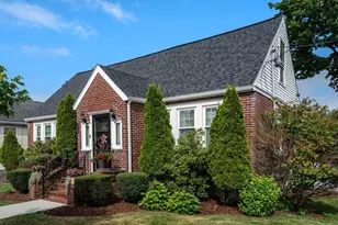 25 Piermont St, Watertown, MA 02472 - Photo 2