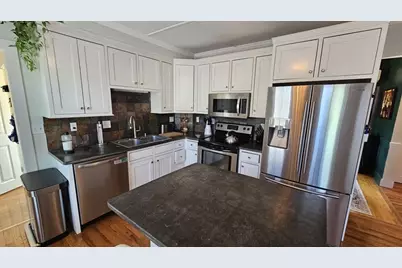 112 Dutcher St, Hopedale, MA 01747 - Photo 6
