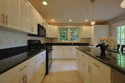 10 Paul Revere Path #10, Hopkinton, MA 01748 - Photo 8