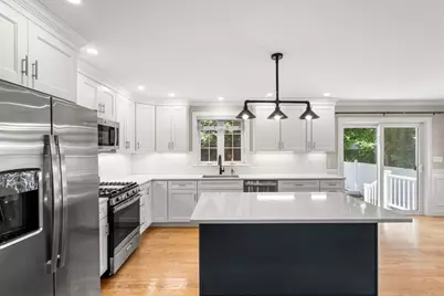 46 Mokema Ave, Waltham, MA 02451 - Photo 14