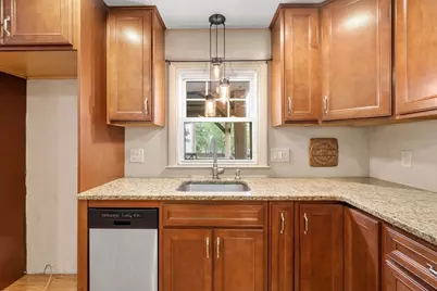 26 Walnut St, Attleboro, MA 02703 - Photo 8