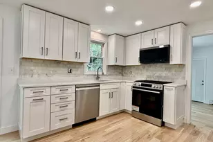 17 Hadrada Ln, Barnstable, MA 02632 - Photo 2