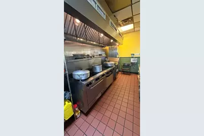 4 Wheeler St, Lynn, MA 01901 - Photo 12