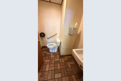 4 Wheeler St, Lynn, MA 01901 - Photo 18