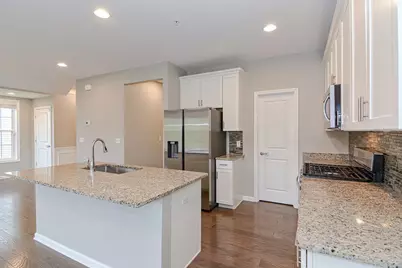 22 Locust Ln #22, Hopkinton, MA 01748 - Photo 10