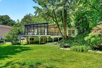 365 Newton St, Brookline, MA 02467 - Photo 32