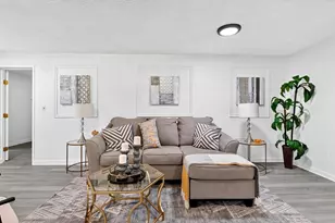 365 Newton St, Brookline, MA 02467 - Photo 28
