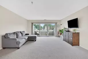 26 Nassau Dr, Springfield, MA 01129 - Photo 4