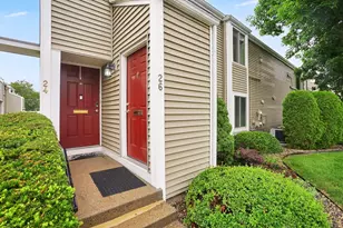 26 Nassau Dr, Springfield, MA 01129 - Photo 2