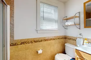 29 Montgomery St, Cambridge, MA 02140 - Photo 10