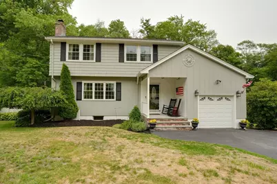 18 Hart St, Burlington, MA 01803 - Photo 1