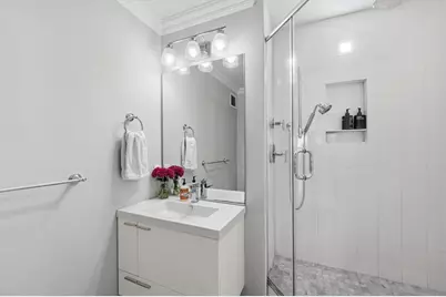 65 E India Row #39C, Boston, MA 02110 - Photo 8
