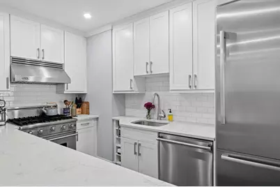 65 E India Row #39C, Boston, MA 02110 - Photo 6