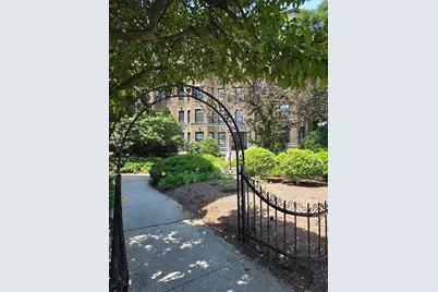 122 Riverway #10, Boston, MA 02215 - Photo 2
