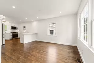 39 McKinley Ave, Lowell, MA 01851 - Photo 2