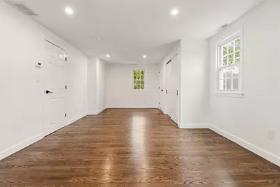 39 McKinley Avenue, Lowell, MA 01851 - Photo 16