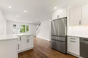 39 McKinley Ave, Lowell, MA 01851 - Photo 6