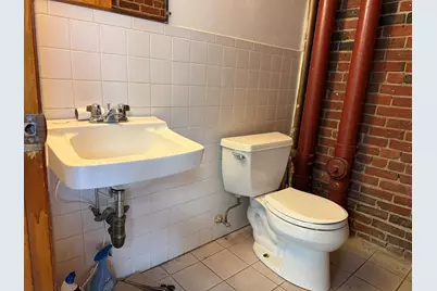 130 Lincoln Street #B, Boston, MA 02111 - Photo 14
