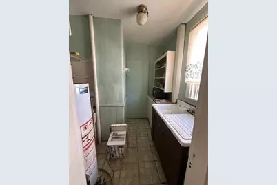 31 Amherst St, Boston, MA 02131 - Photo 14