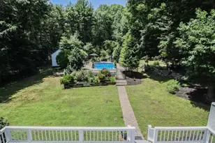 359 S E Main St, Douglas, MA 01516 - Photo 30
