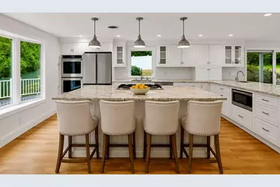 189 Union St, Hingham, MA 02043 - Photo 2