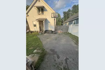21 Fullerton St, Springfield, MA 01151 - Photo 4