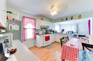 32 Myrtle St, Malden, MA 02148 - Photo 12