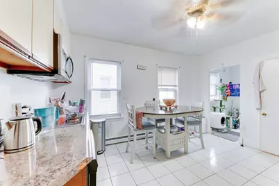32 Myrtle St, Malden, MA 02148 - Photo 4