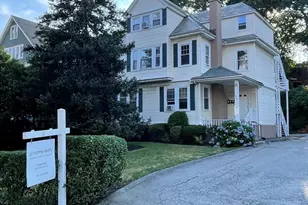 1847 Commonwealth Ave, Boston, MA 02135 - Photo 36