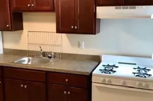 5 Ashland St, Worcester, MA 01609 - Photo 10