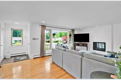 115 Fernwood Dr, East Longmeadow, MA 01020 - Photo 8