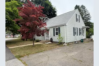 31 Falmouth Rd #_, Watertown, MA 02472 - Photo 2