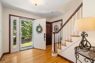 8 Gaslight Ln, Framingham, MA 01702 - Photo 2