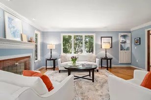 8 Gaslight Ln, Framingham, MA 01702 - Photo 4