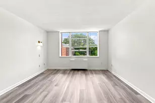 20 Hammond Pond Pkwy, Newton, MA 02467 - Photo 14