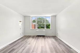 20 Hammond Pond Pkwy, Newton, MA 02467 - Photo 14