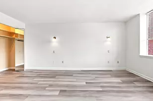 20 Hammond Pond Pkwy, Newton, MA 02467 - Photo 16