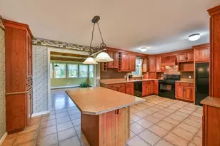 19 Sawmill Rd, Dudley, MA 01571 - Photo 18