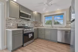 10 13th St, Wareham, MA 02538 - Photo 6