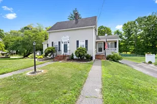 422 Main St, Groveland, MA 01834 - Photo 1