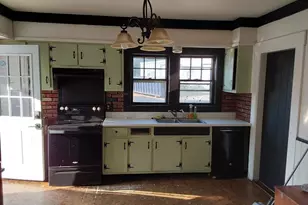 96 East St, Ware, MA 01082 - Photo 10