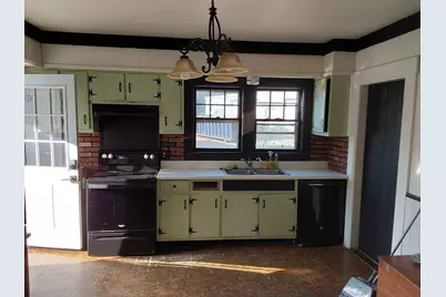 96 East St, Ware, MA 01082 - Photo 10