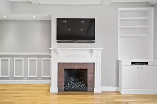 10 Charlesgate E, Boston, MA 02215 - Photo 8