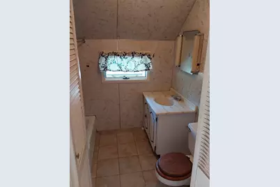 96 East St, Ware, MA 01082 - Photo 22
