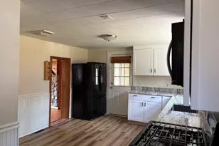 10 Worcester Rd, Townsend, MA 01469 - Photo 4