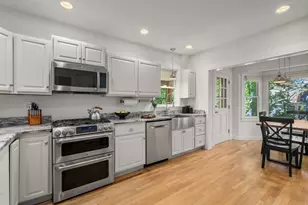 189 Mt Vernon St, Newton, MA 02465 - Photo 12