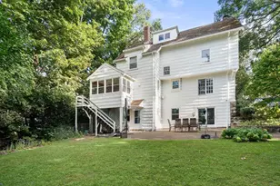 189 Mt Vernon St, Newton, MA 02465 - Photo 24
