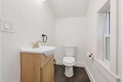 8 Mount Pleasant St, Webster, MA 01570 - Photo 12
